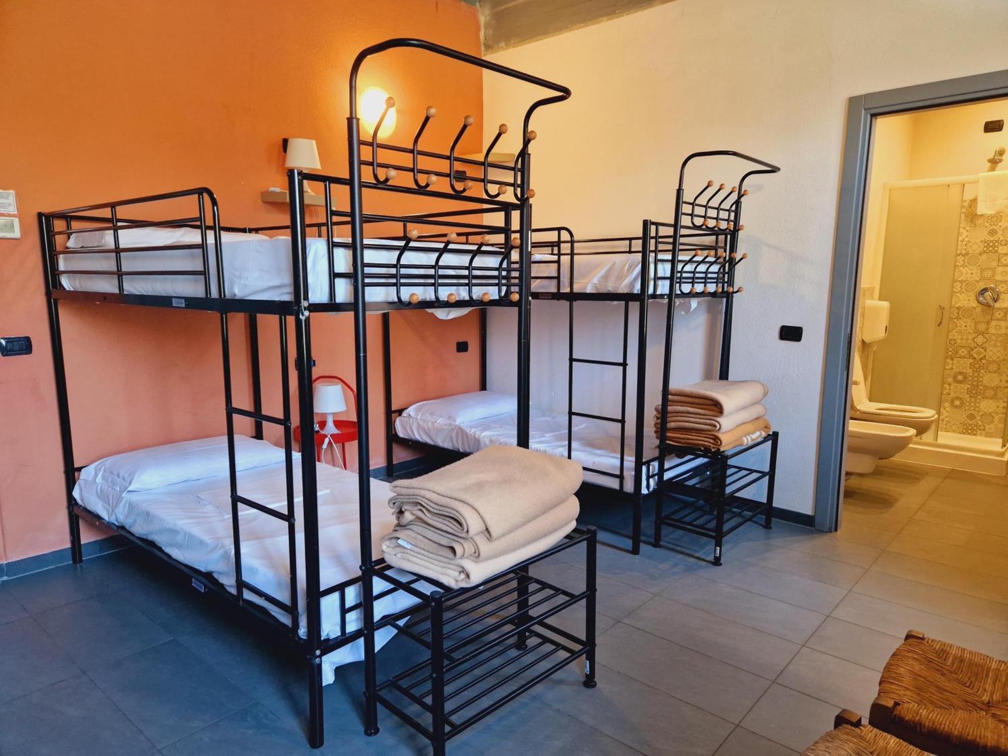 B&B E Ostello, Parco Di Monza, Cascina Costa Alta מראה חיצוני תמונה
