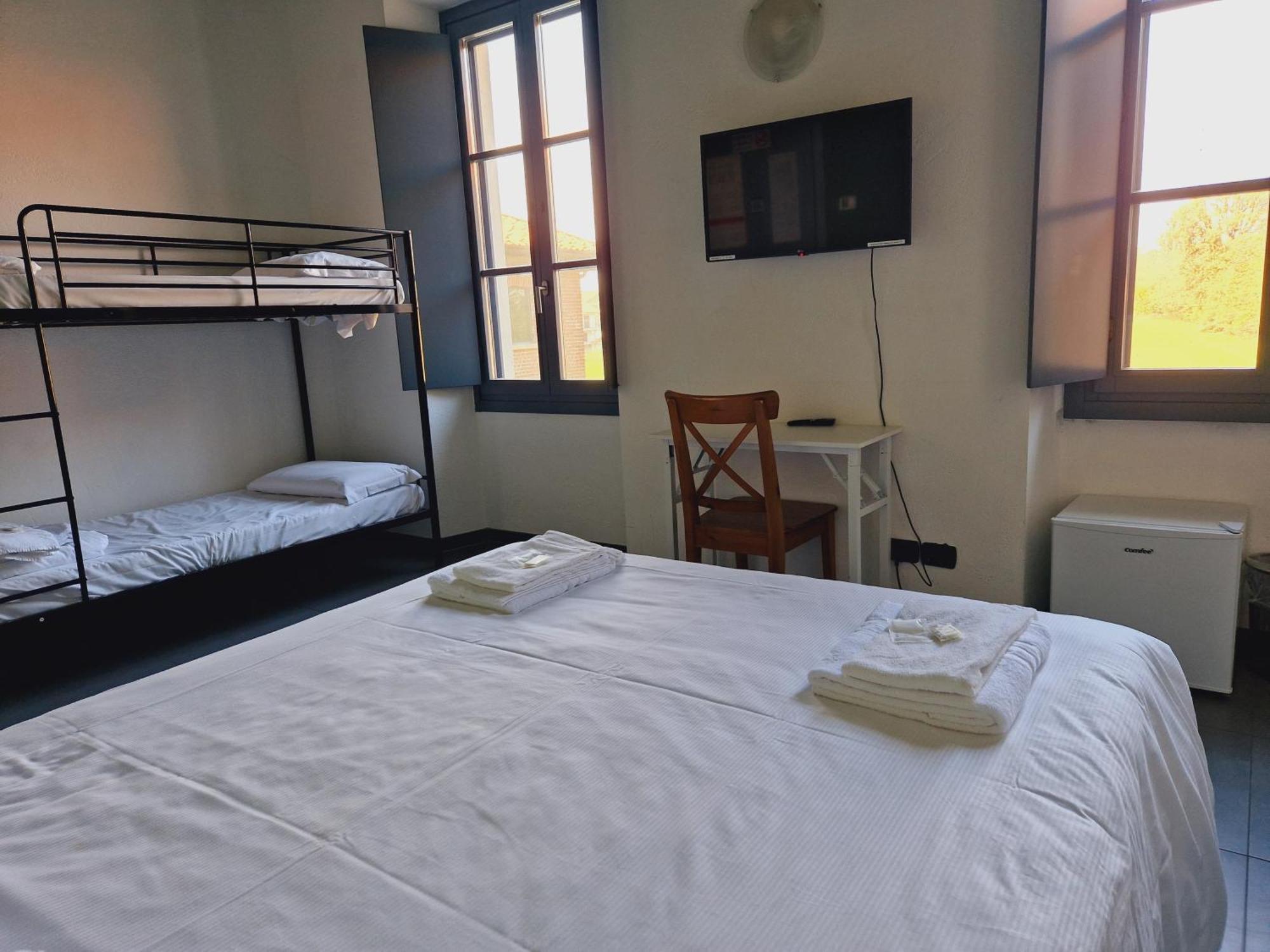 B&B E Ostello, Parco Di Monza, Cascina Costa Alta מראה חיצוני תמונה